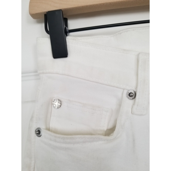 HUDSON Amelia Cut Off Knee shorts in optical white - Picture 4 of 7